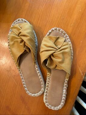 Universal Thread Mustard Knot-Front Espadrille Slide Sandals